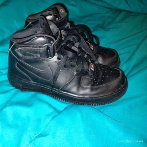 Nike Air Force 1 black mid '07 shoes